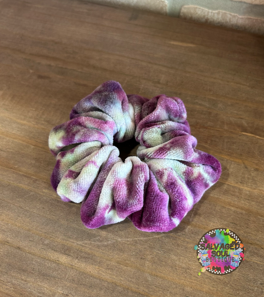 Ice Dye Scrunchie (purple)