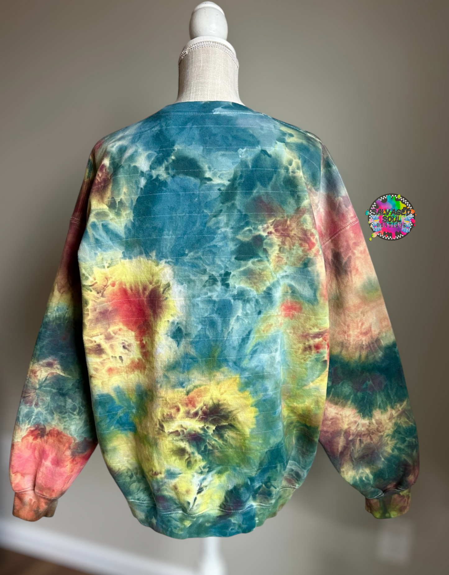 MISFIT Crewneck 001