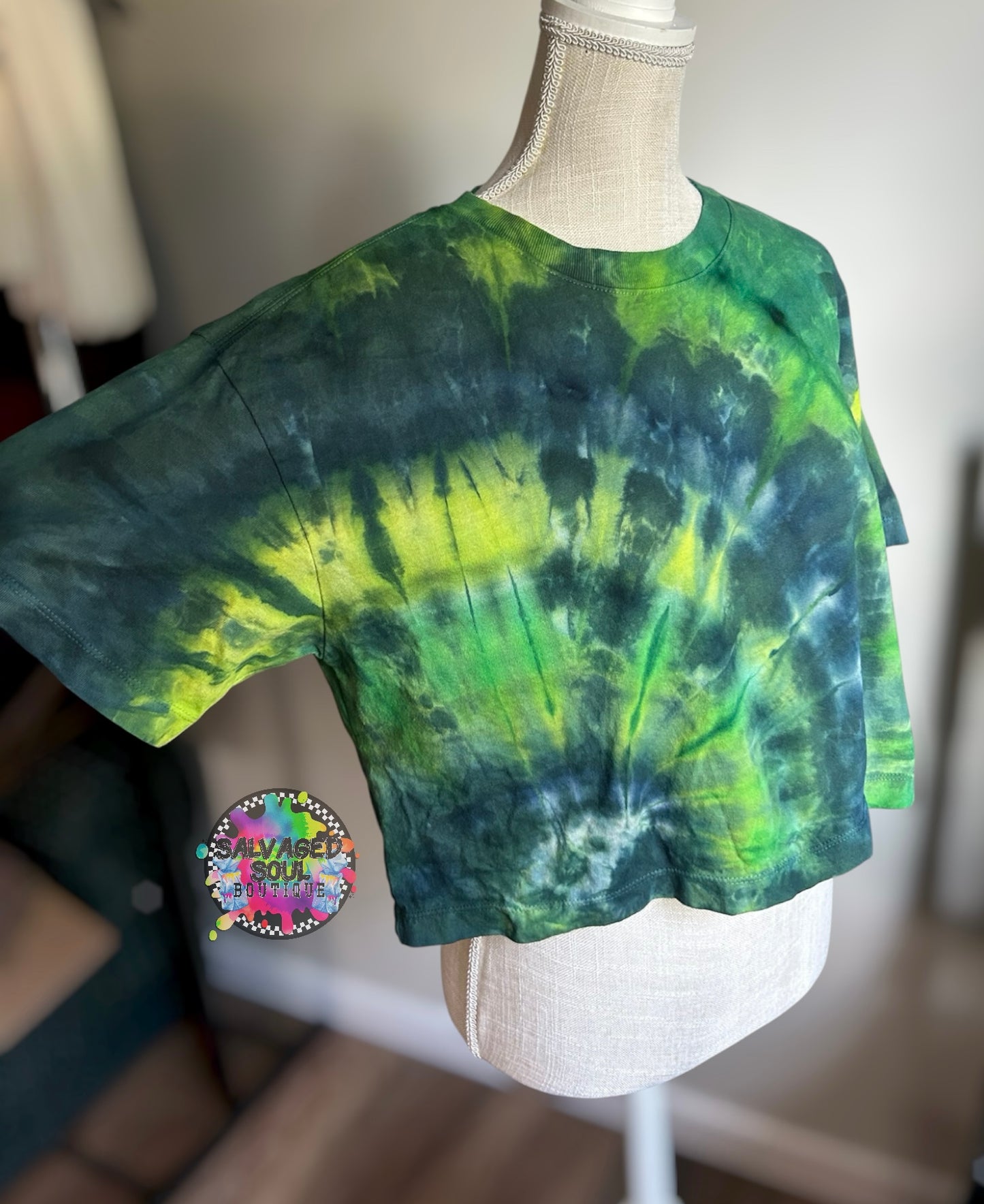 LARGE Heavyweight Crop Tee
